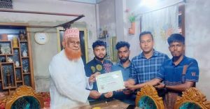 বেতাগী আন্'জুমানে রহমানিয়া পরিষদের চেয়ারম্যান গোলামুর রহমান আশরাফ শাহ র সাথে সাক্ষাৎ করেন ওমান শাখার যুগ্ম মহাসচিব মুহাম্মদ জাহিদুল ইসলাম
