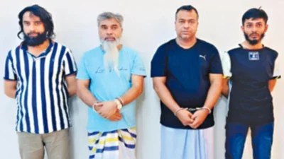 কুষ্টিয়ায় সেনাবাহিনীর জালে অপরাধ জগতের গুরু-শিষ্য সুব্রত বাইন ও মোল্লা মাসুদ গ্রেপ্তার