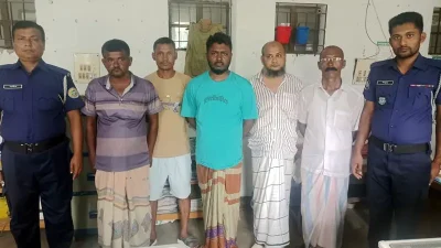 কুয়াকাটার আবাসিক হোটেলে জুয়া, পুলিশি হানায় পাঁচজন আটক