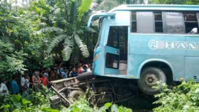 ঝালকাঠিতে হানিফ পরিবহনের বাস-পিকআপ মুখোমুখি সংঘর্ষে নিহত -২,