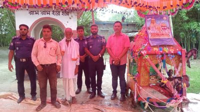 ঠাকুরগাঁয়ের পীরগঞ্জে জগন্নাথ দেবের পুজো উপলক্ষে রথযাত্রা অনুষ্ঠিত
