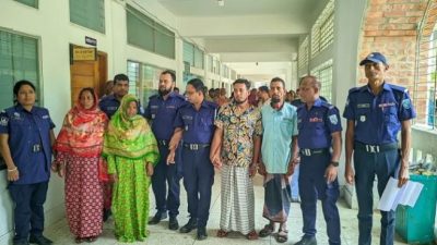 রংপুরে ইরানী দম্পতিকে মারধর করে টাকা ও মালামাল লুট; গ্রেফতার ৪