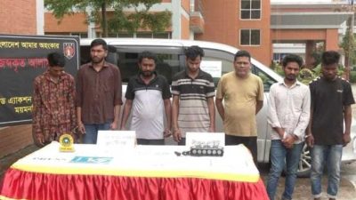 ময়মনসিংহে র‌্যাব-১৪ গোপন সংবাদের ভিত্তিতে অপহরণকারী চক্রের ৭ সদস্য গ্রেপ্তার
