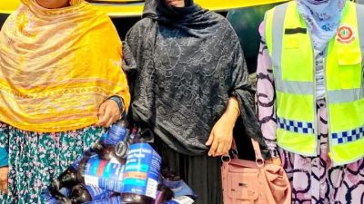 সাদুল্লাপুরে বাস তল্লাশিতে ৩০ বোতল ফেনসিডিলসহ দুই নারী মাদক কারবারি গ্রেফতার