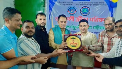 প্রবাসী সাংবাদিকতায় বিশেষ অবদান রাখায় সাইফুল ইসলাম তালুকদারকে সংবর্ধনা ও সম্মাননা প্রদান করলো প্রবাসী কর্ণফুলী ক্রীড়া পরিষদ