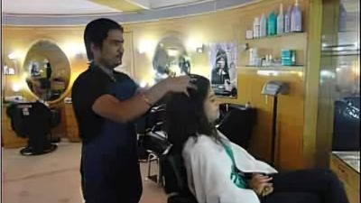 ঈদগাঁওয়ে লেডিস পার্লারে পুরুষ দিয়ে নারীর সাজগোজ, বিয়ে ভাঙার ঘটনায় এলাকায় তোলপাড়!