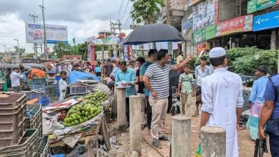 মহাসড়কের পাশে অবৈধ কাঁচা বাজার ও স্হাপনা উচ্ছেদে অভিযান