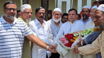 মুন্সীগঞ্জের গজারিয়ায় বালুয়াকান্দি ডা.আব্দুল গাফফার স্কুল এন্ড কলেজের নবগঠিত এডহক কমিটির পরিচিতি সভা ও বৃক্ষরোপণ কর্মসূচির উদ্বোধন