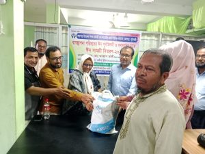 কলাপাড়ায় শিক্ষক সমিতির পূর্বমিলনী ও ঈদ উপহার বিতরণ