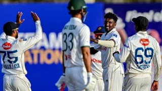 গল টেস্ট- তৃতীয় দিনে পাঁচ শর আগেই থেমে গেল বাংলাদেশ