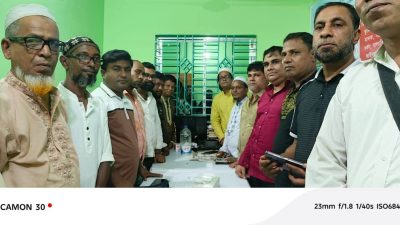 ২০ জুন ২০২৫,ঢাকা : ন্যাশনাল প্রেস সোসাইটি (এনপিএস) এর ঢাকা জেলা দক্ষিন কার্যালয় ঢাকার দক্ষিণ কেরানীগঞ্জে উদ্বোধন l করেন এই সময় প্রধান অতিথি হিসেবে উপস্থিত ছিলেন প্রতিষ্ঠাতা বাংলাদেশের সনামধন্য প্রতিষ্ঠান ন্যাশনাল প্রেস সোসাইটির চেয়ারম্যান ও সাপ্তাহিক আধুনিক সংবাদ পত্রিকার সম্পাদক মোঃ মাহাবুবুল ইসলাম, আরও বিভিন্ন সাংবাদিক মানবাধিকার এর সদস্যগণ ও স্থানীয় গণ্যমান্য ব্যক্তিবর্গ উপস্থিত ছিলেন। এই সময় বক্তারা সকলেই প্রতিষ্ঠান এর সফলতা কামনা করে। ঐক্য বদ্ধ কাজ করে দেশটাকে এগিয়ে নেওয়ার মতামত জানিয়েছেন।