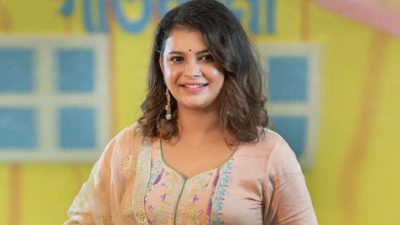 নিজ দেশের কাছে আর কোনো প্রত্যাশা নেই, জাতি হিসেবে আমরা অত্যন্ত বেহায়া এবং নির্লজ্জ : শবনম ফারিয়া