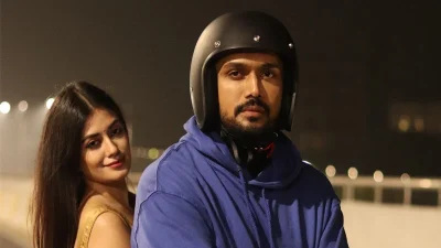 সন্তানদের নিয়ে নীলচক্র দেখতে বলছেন অভিভাবকদের, কেন জানতে হলে দেখুন